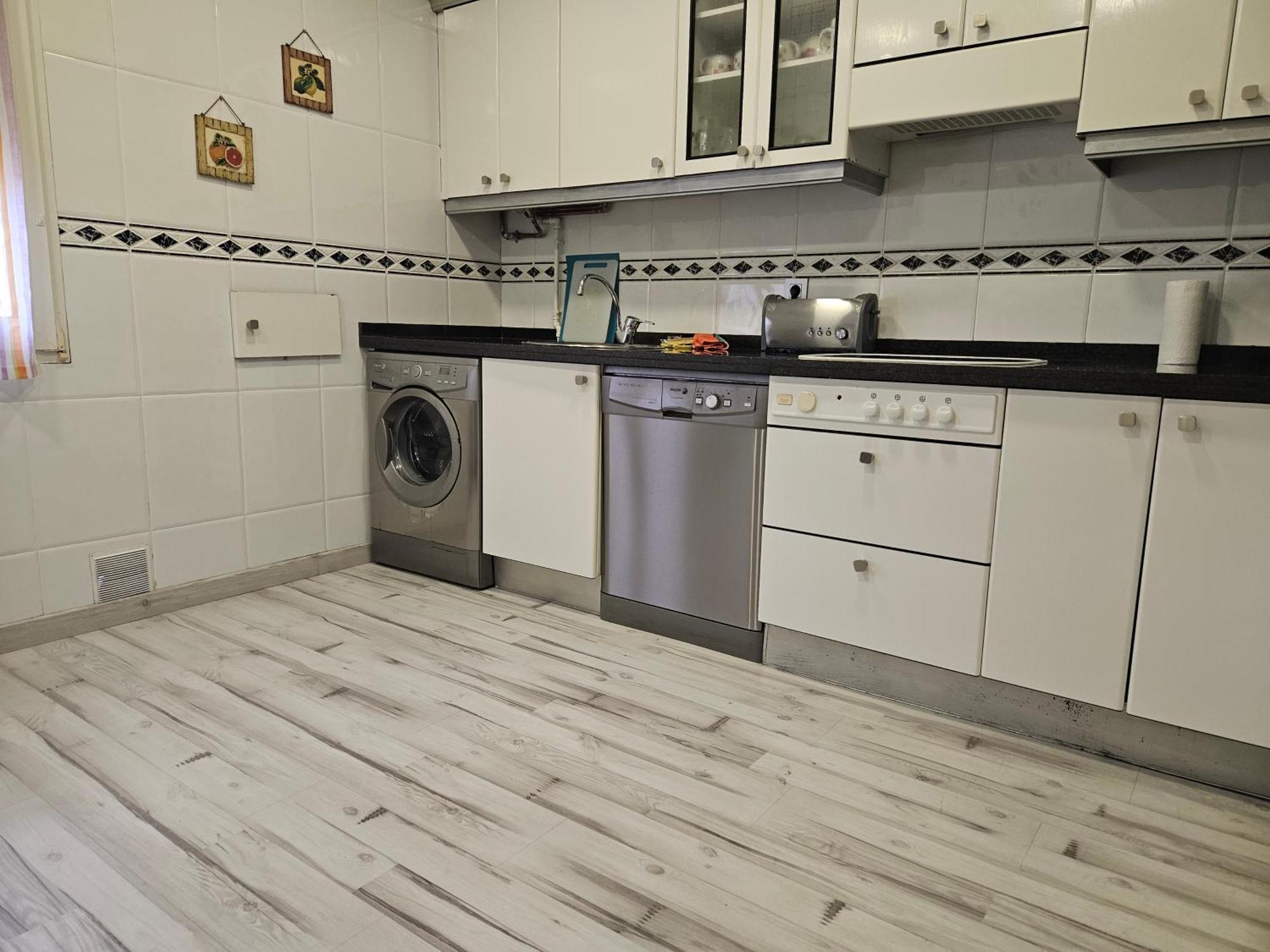 127A Apartamento 3 Habitaciones Cerca De La Playa Gijón Exteriör bild